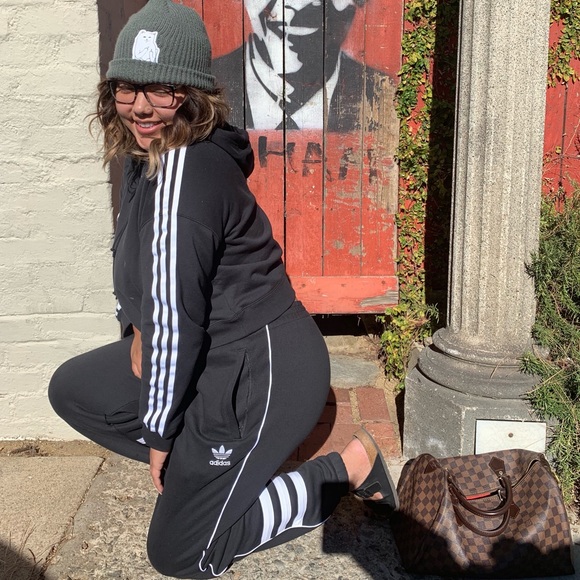 💋MEET YOUR SELLER 💋💋😘 - Picture 3 of 3